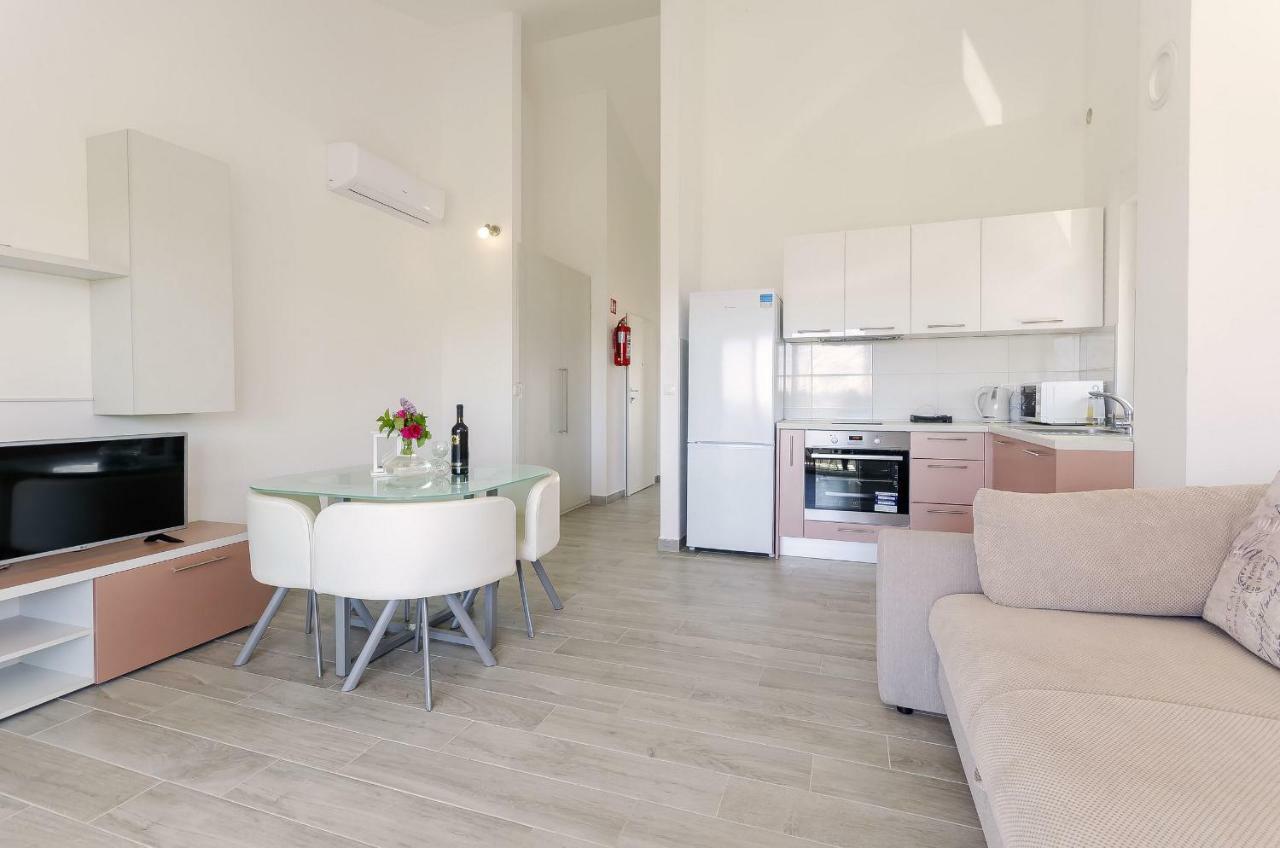 Apartments Endless Summer Srima Exterior foto